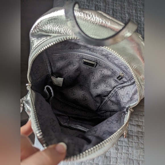Guess Mini Backpack in silver vegan leather - Picture 2 of 4